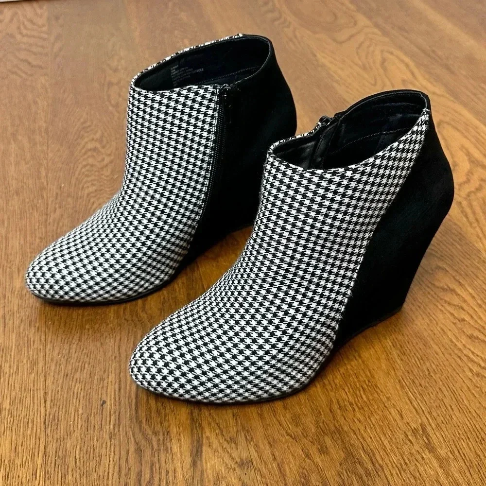 Madden Girl Zumba Wedge Women’s Ankle Booties Size‎ 10